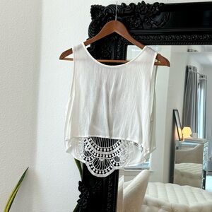 H&M | Women’s White Sleeveless Crochet Cropped Tank Top
